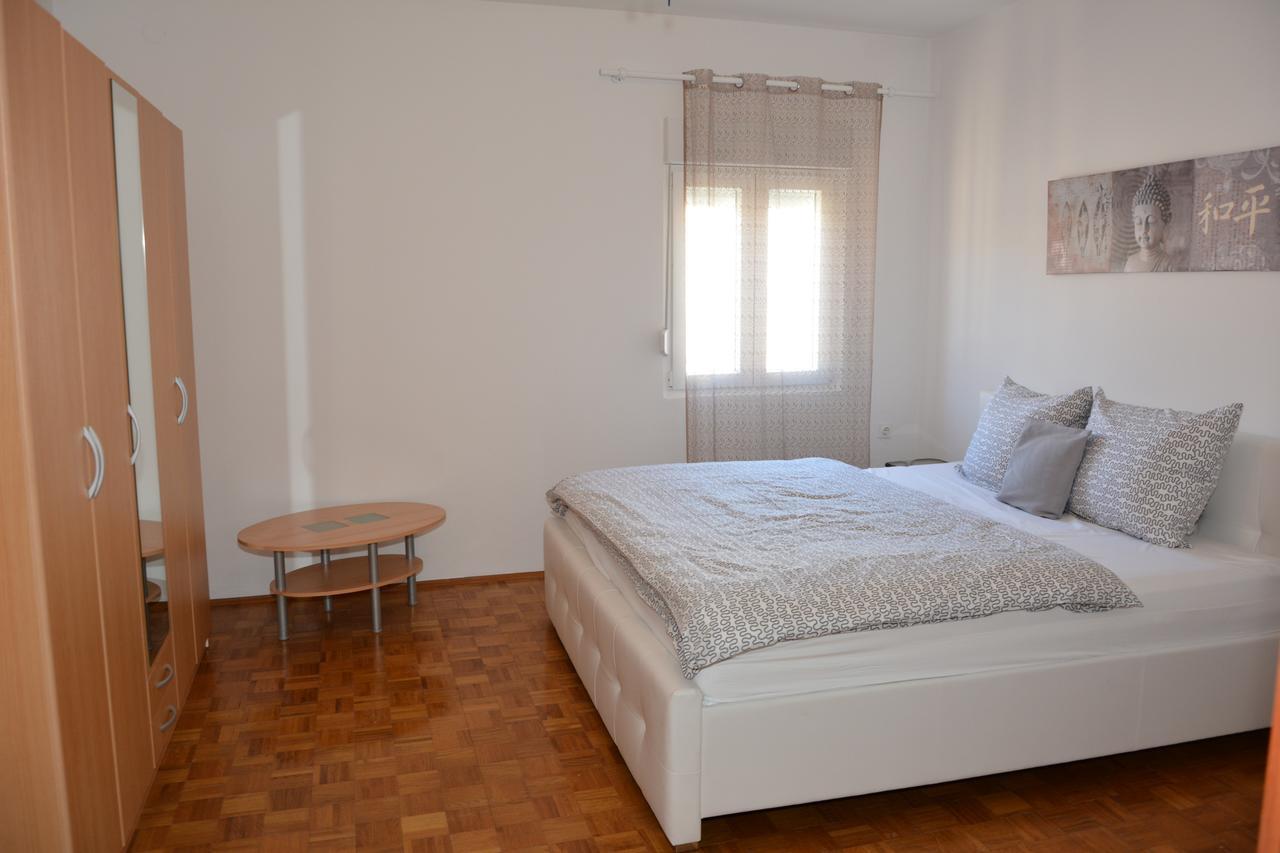 Taris Apartment Senj  Luaran gambar