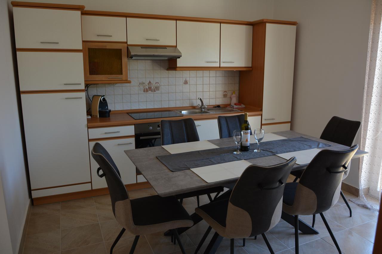 Taris Apartment Senj  Luaran gambar