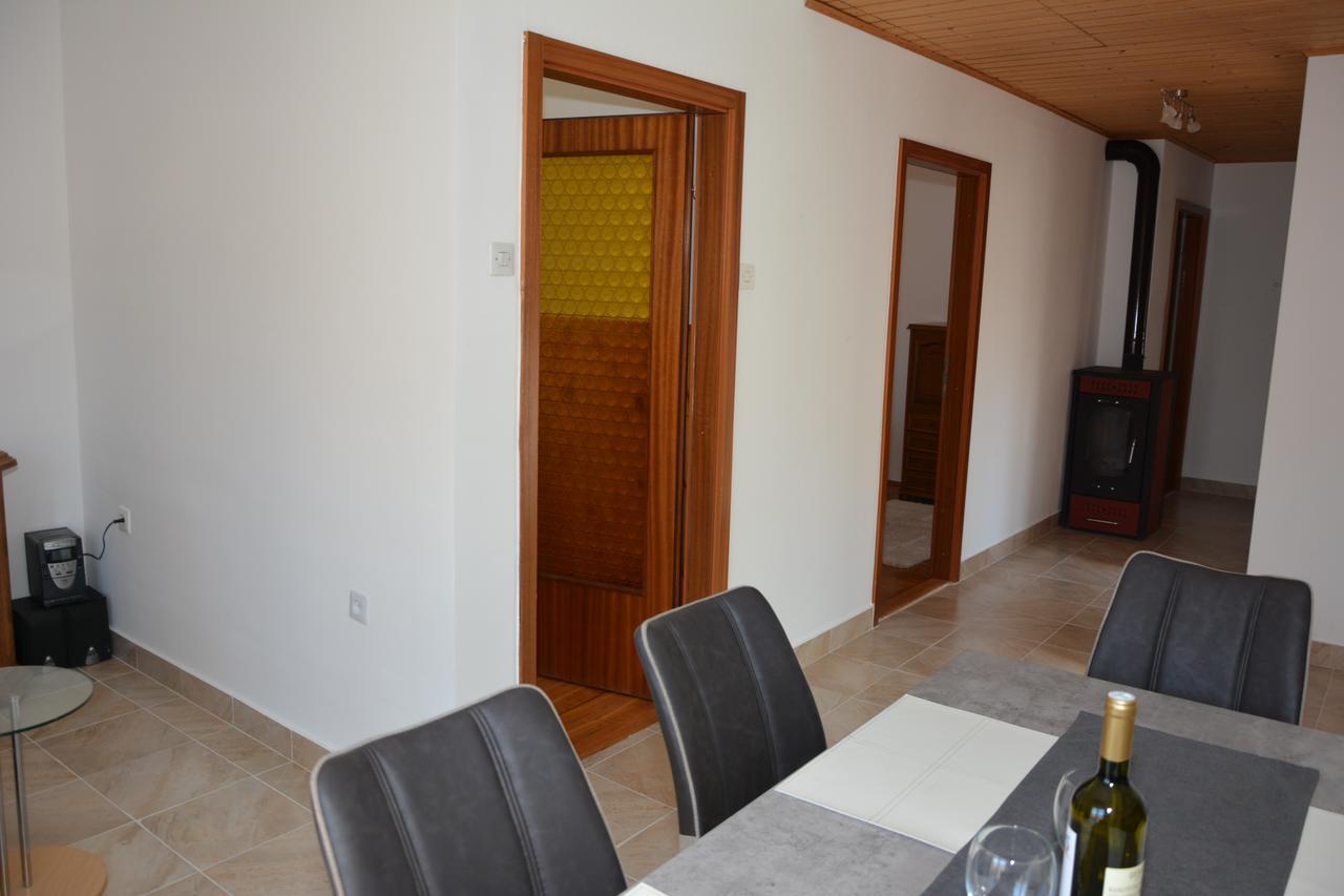 Taris Apartment Senj  Luaran gambar