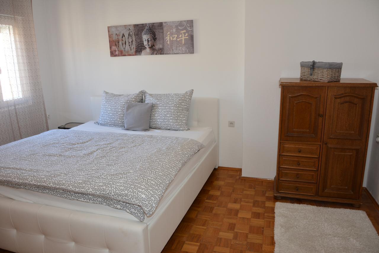 Taris Apartment Senj  Luaran gambar
