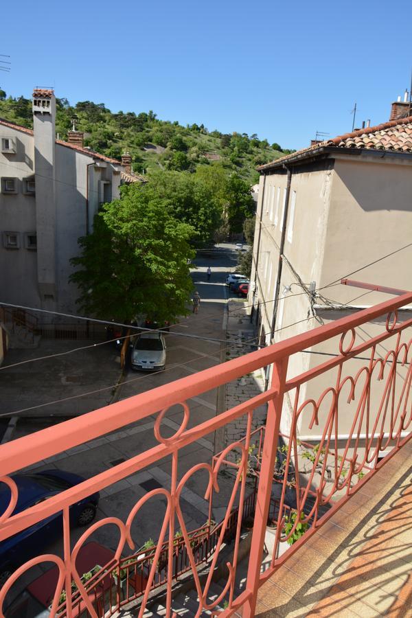 Taris Apartment Senj  Luaran gambar